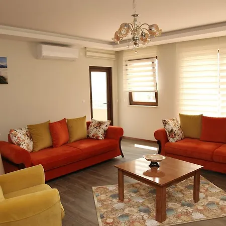 Royal Seza Aparthotel 3*